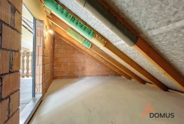 Appartement avec grande terrasse et espace rangement