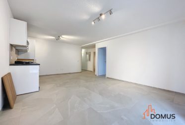 Appartement avec grande terrasse et espace rangement