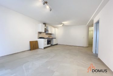 Appartement avec grande terrasse et espace rangement