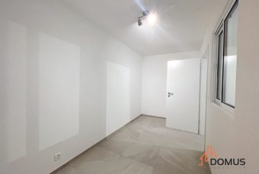 Appartement avec grande terrasse et espace rangement