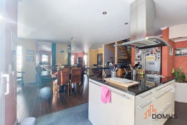 4 Bedrooms House, Villa