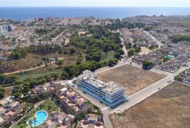 Joli Penthouse Neuf T2 près de la plage de Mil Palmeras