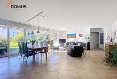 4 Bedrooms Flat, Apartment with garden