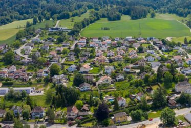 Terrain équipé avec projet de construction et permis en force