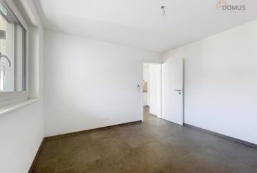 1 Bedrooms Flat