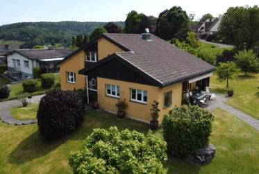 Élégante propriété d'architecte récemment rénovée