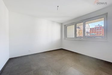 1 Bedrooms Flat