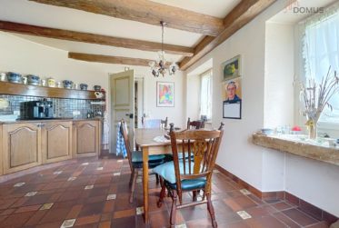Maison de caractère avec grange aménageable