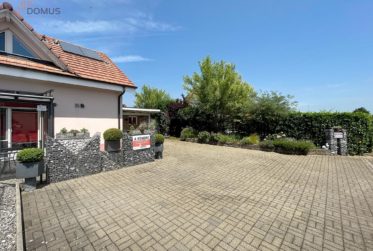 4 Bedrooms House, Villa