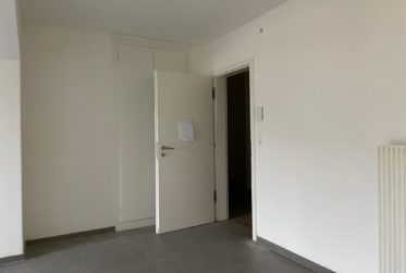 2 Bedrooms Flat, Renovated flat