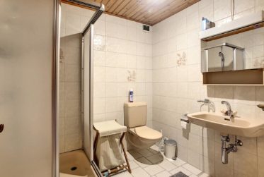 1 Bedrooms Flat, Top floor flat