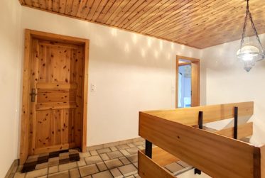 1 Bedrooms Flat, Top floor flat