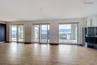 3 Bedrooms House, Double house