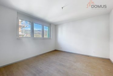 2 Bedrooms Flat