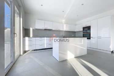 Magnifique attique 4,5 pièces avec grande terrasse