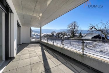 3 Bedrooms Flat, Condominium flat