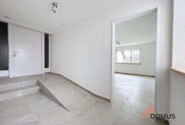 3 Bedrooms Flat, Renovated flat