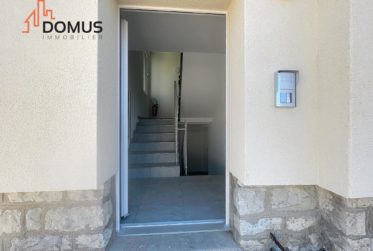 3 Bedrooms Flat, Renovated flat