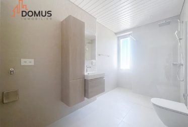 3 Bedrooms Flat, Renovated flat