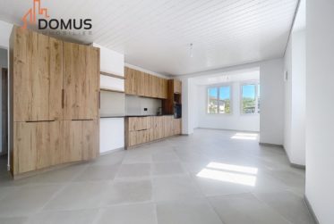 3 Bedrooms Flat, Renovated flat