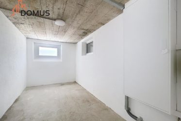 3 Bedrooms Flat, Renovated flat