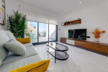 2 Bedrooms Flat
