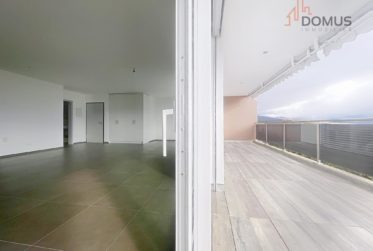 Attique lumineux de 3,5 pièces avec terrasse panoramique de 55 m² à Delémont