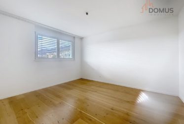 Attique lumineux de 3,5 pièces avec terrasse panoramique de 55 m² à Delémont