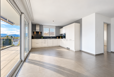 Attique lumineux de 3,5 pièces avec terrasse panoramique de 55 m² à Delémont