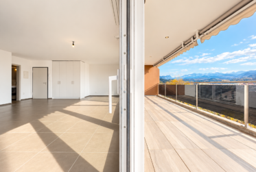 Attique lumineux de 3,5 pièces avec terrasse panoramique de 55 m² à Delémont