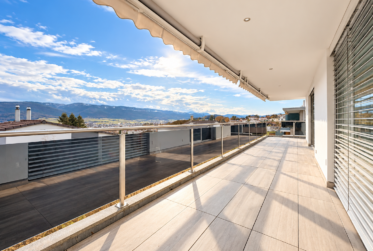 Attique lumineux de 3,5 pièces avec terrasse panoramique de 55 m² à Delémont